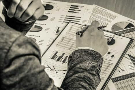 The Top 5 Things To Consider When Hiring A Bookkeeper!